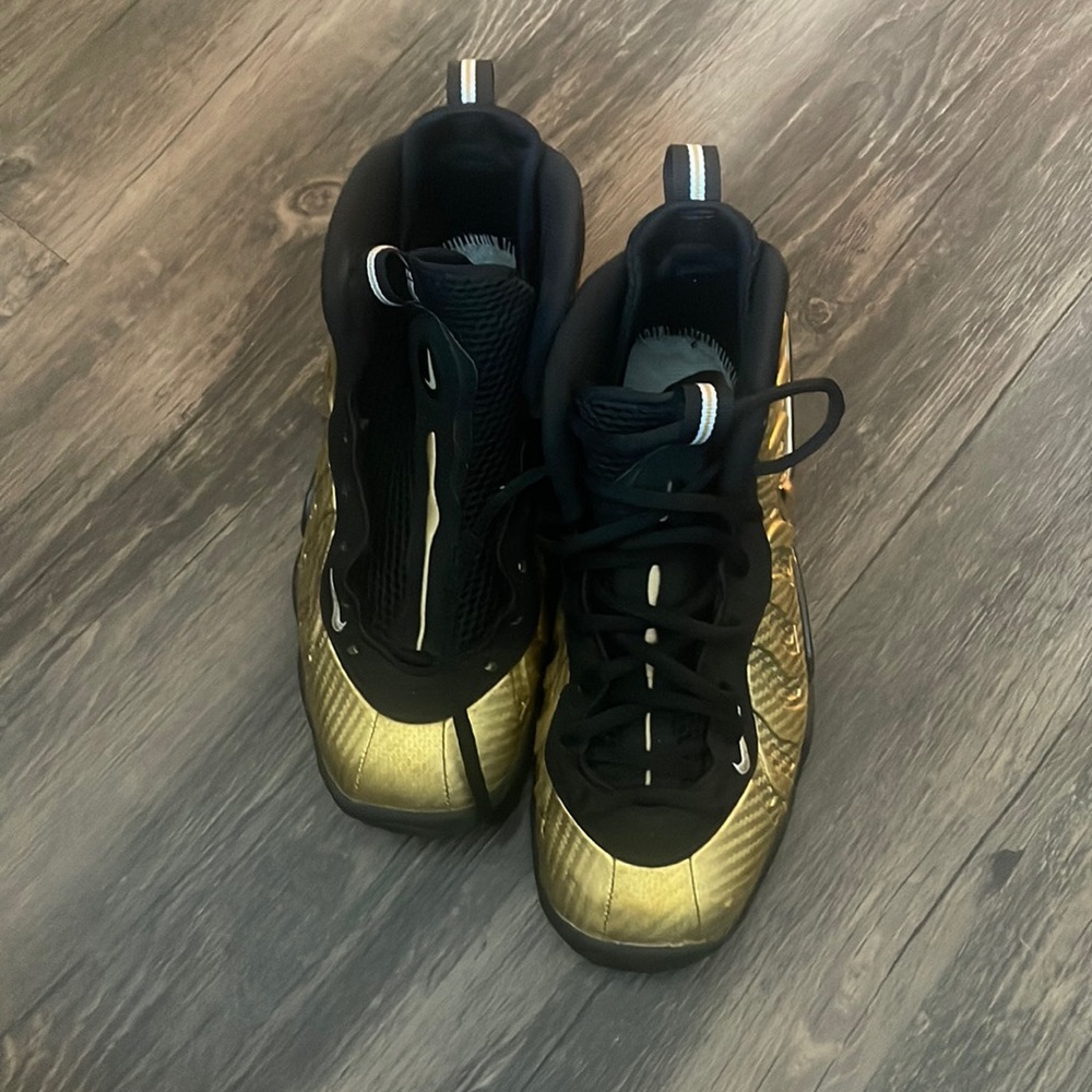 Nike Foam